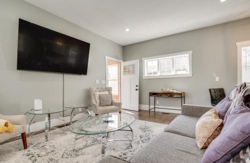 Southwest Minneapolis House | Pet-Friendly Minneapolis Home about 6 Mi to Dtwn!