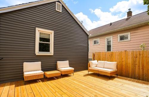 Lansing House | Pet Friendly Tiny Home w/Deck: Close to MSU