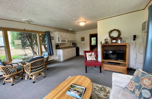Glenwood Hotel | Peters Sunset Beach Resort