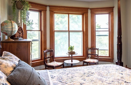 Lakeshore Other | Picturesque Victorian Farmhouse and Equine Estate