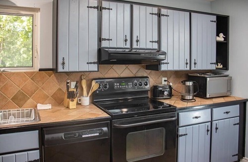Kawartha Lakes Cottage | Pigeon Lake View - Kawartha Lakes Cottage w/Pool, Firepit & Unlimited Wi-Fi
