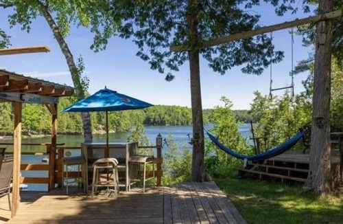 Frontenac Cottage | Pine Bay Hideaway. Perfect waterfront escape in a lakeside retreat!