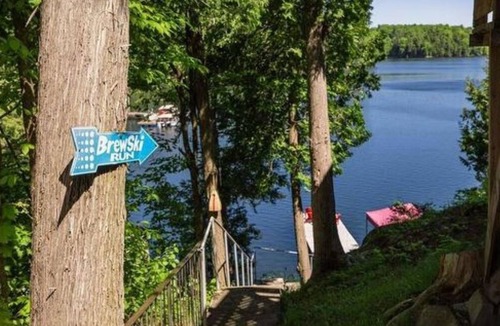 Frontenac Cottage | Pine Bay Hideaway. Perfect waterfront escape in a lakeside retreat!