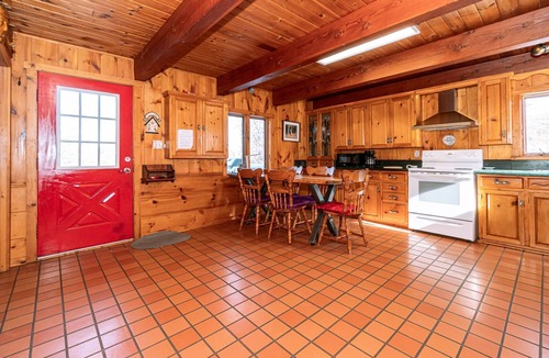 Minden Hills Cottage | Pine Springs Retreat