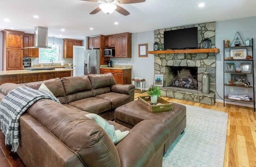 Cullowhee House | Pointer's point