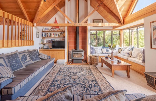 Akaroa House | Pointers - Akaroa Holiday Home