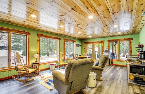 Grand Rapids Apartment | Pokegama Lake Vacation Rental w/Shared Boat Dock!
