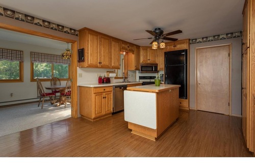 Starbuck House | Pool house in the heart of Starbuck 3min drive to Lake Minnewaska/Starbuck Beach