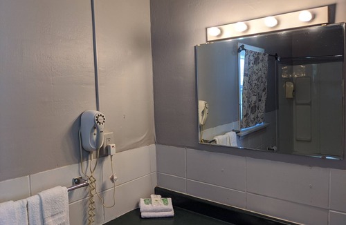 Wainfleet Hotel | Port Motel
