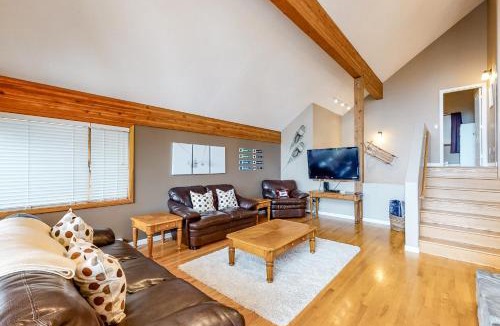 Snow Pine Estates Ski Chalet | Powder Paradise