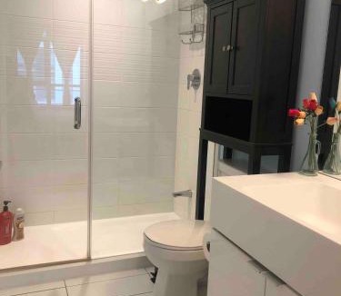 Toronto Entertainment District Hotel | Premium INN with Views