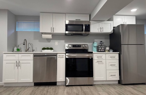 Elmont Apartment | Premium Studio Suite - 10 min. walk to UBS Arena & Belmont Park