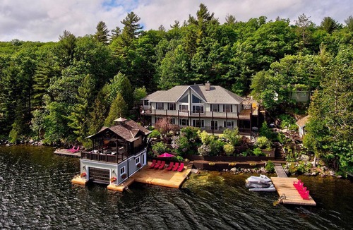Rosseau Villa | Priceless views at this 4 bed, 3 bath cottage + bunkie + boathouse!