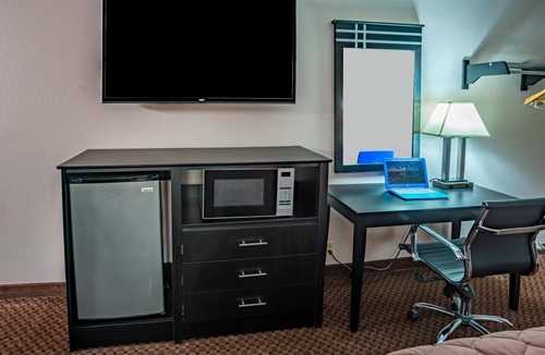 Burnsville Hotel | Prime Rate Inn