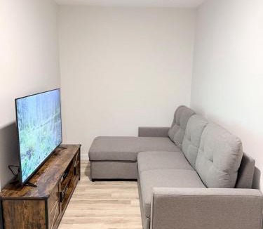 Whitehorse Apartment | Private 1BR Suite with Kitchen, Laundry, Parking & 1 Gigabit Internet