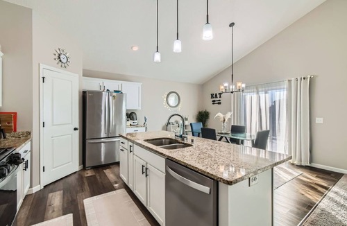 Ramsey House | Private 2-bedroom 1-bathroom Basement Suite in Ramsey