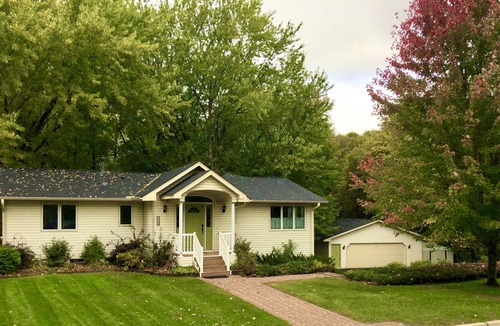 Blaine House | Private 5 bd home perfect for large families!