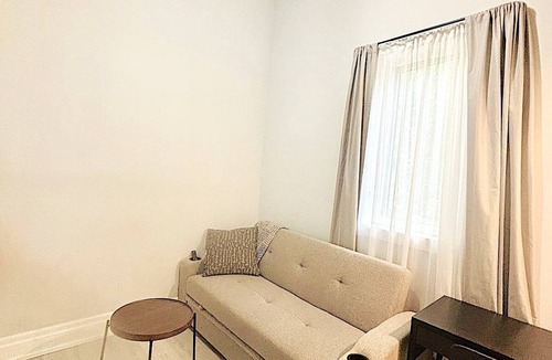 Richview Apartment | Private and Cozy Loft Close to the Airport in Etobicoke