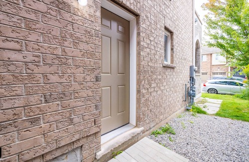 Milton Apartment | Private basement suite | Near Toronto & Niagara | Long Stays Welcome