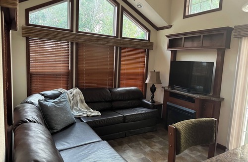 Erskine Cabin | Private beach cabin, 1 hour from Grand Forks