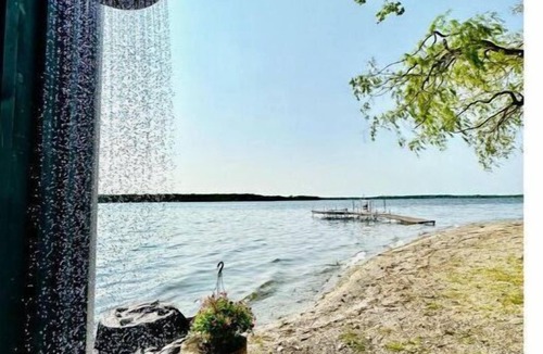 Greater Napanee Cottage | Private Beach Waterfront Cottage