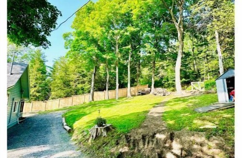 Greater Napanee Cottage | Private Beach Waterfront Cottage
