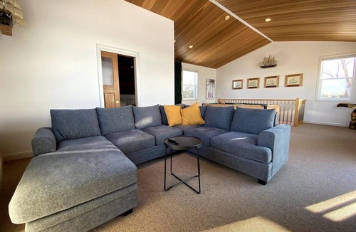Dashwood Cottage | Private Beach Waterfront w/Hot Tub by Grand Bend