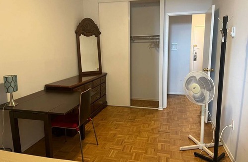 Yorkville Resort | Private room ∙ 1 guest