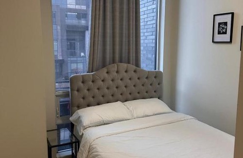 Hurontario House | Private comfort room
