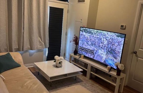 Hurontario House | Private comfort room