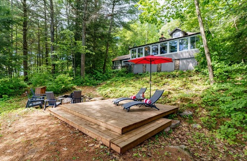 Algonquin Highlands House | Private Cottage with a Loft on a 3 Lake Chain *Includes a Bunkie*
