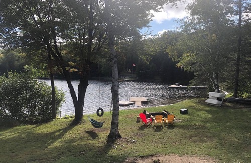 Harcourt House | Private Cottage on Lake Cardiff