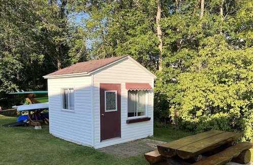 Carden Cottage | Private Cottage | Waterfront | Kawartha Lakes