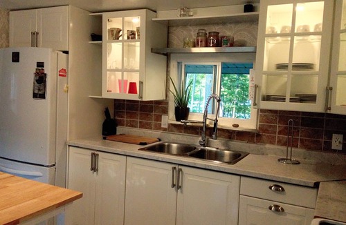 Central Frontenac Cottage | Private cozy cottage on Bobs Lake with boat launch