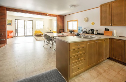 Frontenac Cottage | Private Lakefront Escape Near Frontenac Park – Unplug, Unwind, Relax!