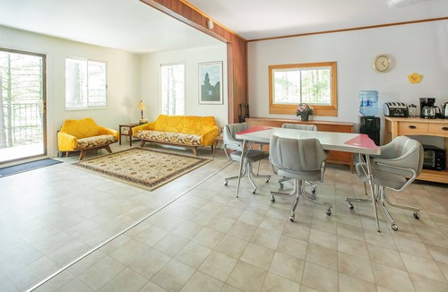 Frontenac Cottage | Private Lakefront Escape Near Frontenac Park – Unplug, Unwind, Relax!