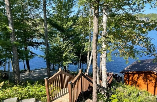 Georgian Bay Cottage | Private luxury cottage on the lake!