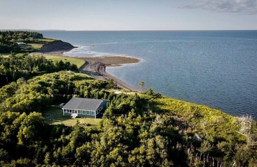 Tracadie Cottage | Private Oceanfront Fisherman’s Cottage