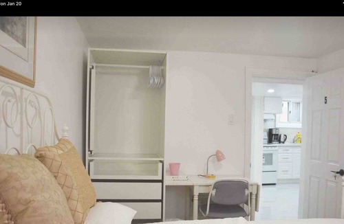 Norseman Heights House | Private Queen bed near Islington Subway stn