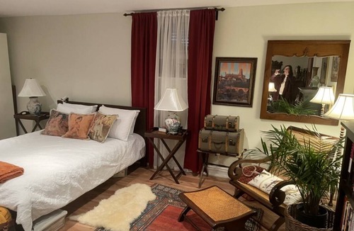 Historic Old Town Resort | Private room ∙ 1 guest