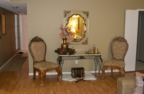 Mississauga Valleys Resort | Private room ∙ 1 guest