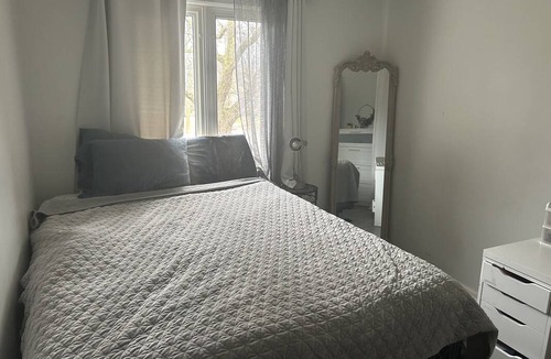 Erin Mills Resort | Private room ∙ 1 guest