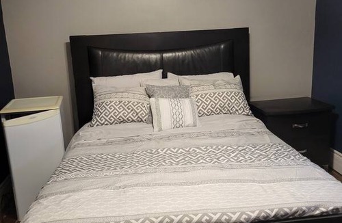 Bradford West Gwillimbury Resort | Private room ∙ 1 guest