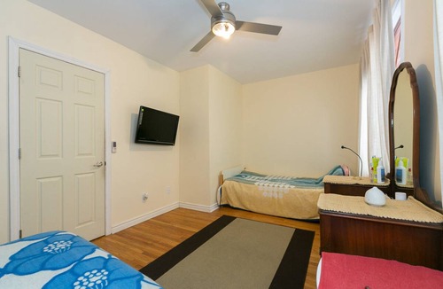 Swansea Resort | Private room ∙ 1 guest