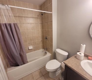 Cardinal Creek House | Private Room 3