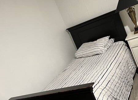 Jane and Finch Resort | Private room ∙ 1 guest