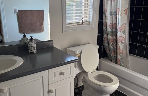 Brampton West House | Private Room in Brampton