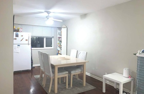 Burnaby House | Private room in Burnaby w/street parking