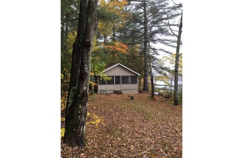 Arden Cottage | Private Rustic Lakefront Cabin