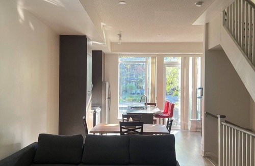 Willowdale House | Private Townhouse in North York